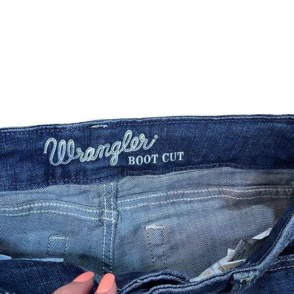 Wrangler Women’s Dark Wash Mid Rise Boot Cut Jeans - Picture 4 of 8